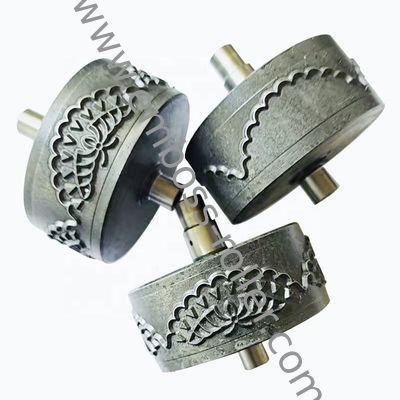 Embossing Steel Printing Cylinder for Paper Making Machine Bereiken van op maat gemaakte oppervlakteontwerpen